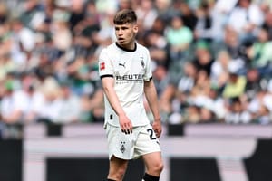 Tottenham and Leeds Lead Race for Bundesliga Star Lukas Ullrich