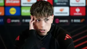 Manchester United Explore Garnacho Swap Deals With Chelsea and Aston Villa
