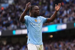 Vincent Kompany Says Jeremy Doku Needs to Stop Doing This One Thing