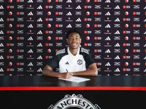 Manchester United Complete Deal for Exciting Young Forward Enzo Kana-Biyik