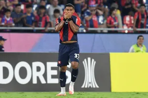 Diego Leon Set to Join Manchester United After Completing UK Move