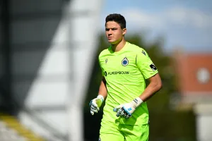 Leeds United Ready to Rival Sunderland and Manchester United for Belgian Keeper