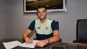 Ollie Tanner Signs New 4-Year Deal with Cardiff
