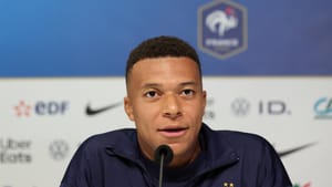 Kylian Mbappé Predicts Premier League Title Winner